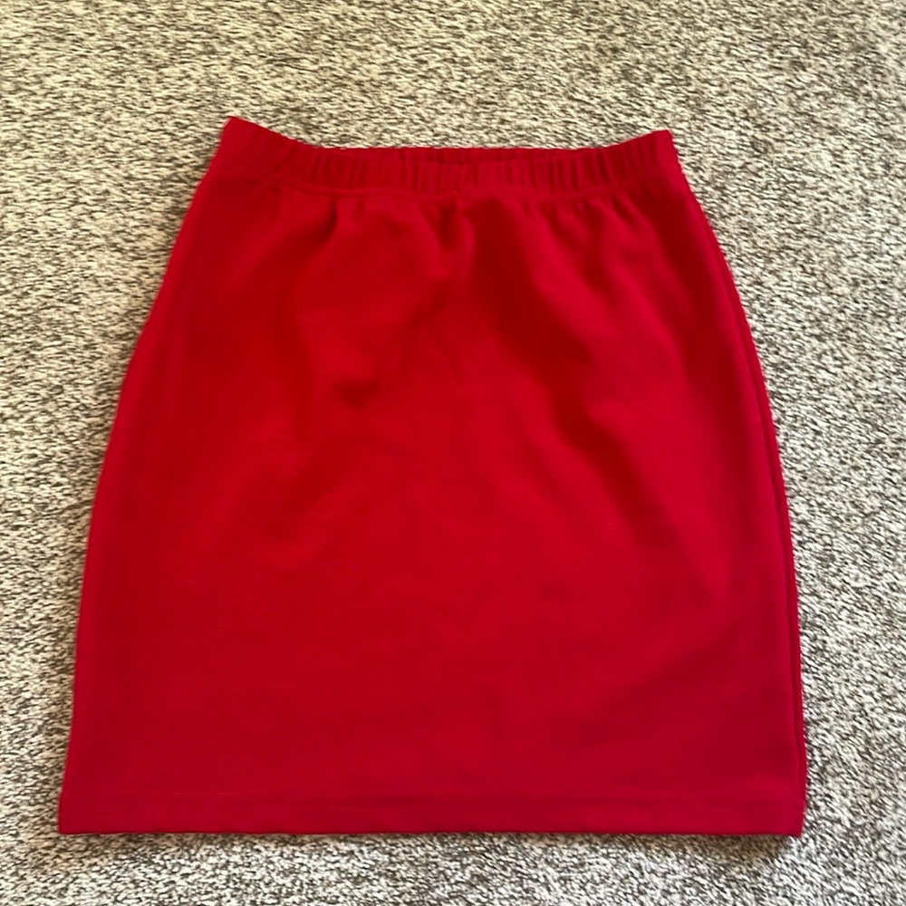 Red elastic mini skirt